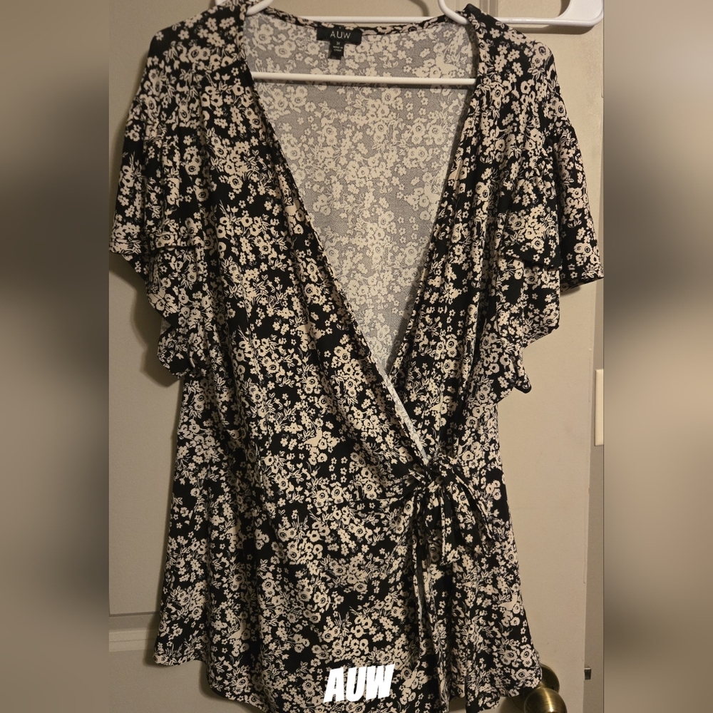 AUW Black and White Floral Wrap Blouse